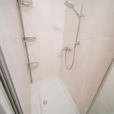 公寓 Mimi Munida 128g 梅杜林