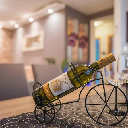 Mimi Munida 128g 公寓