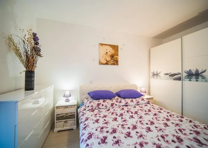 Mimi Munida 128g Apartman